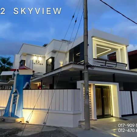 Отель 22 Skyview Букит-Мертаджам Экстерьер фото