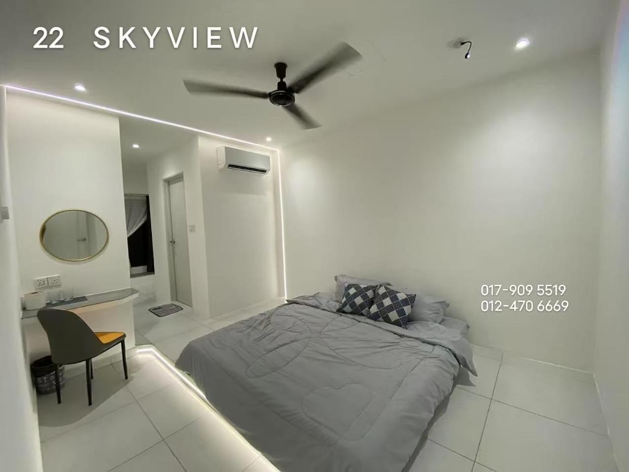 Отель 22 Skyview Букит-Мертаджам Экстерьер фото