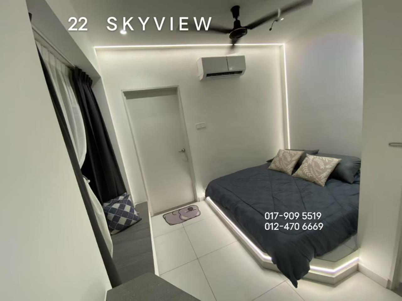 Отель 22 Skyview Букит-Мертаджам Экстерьер фото